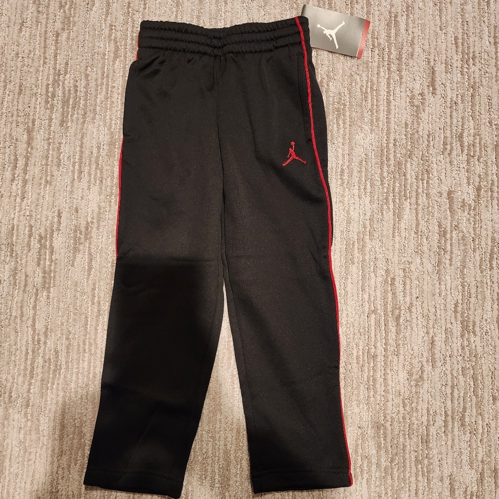 Nike Jordan NWT Little Kids Track Pants Sz 5